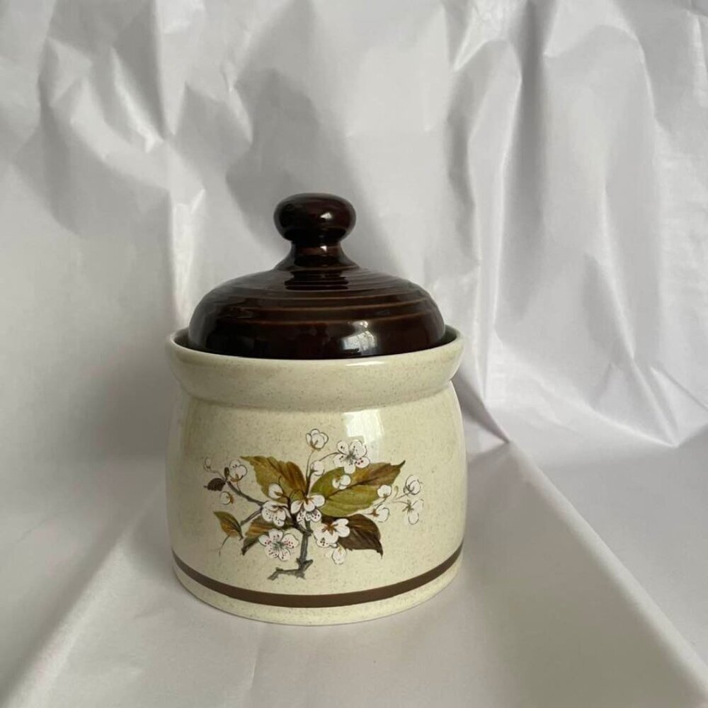 Royal Doulton Lambethware Wild Cherry L.S. 1038 Lidded Sugar Bowl England 1979